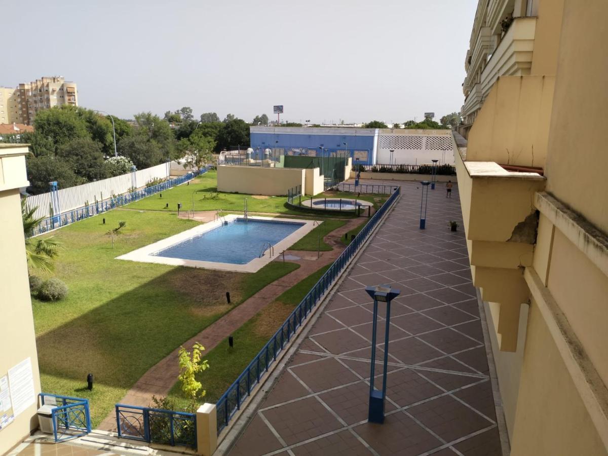 Estudio Fibes-Lux Sevilla Bagian luar foto